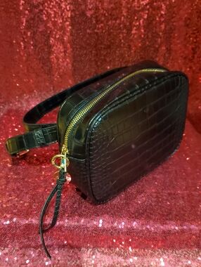 eLa Sasha Exeter Belt Bag